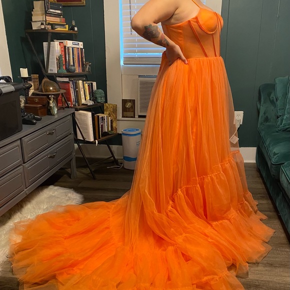 Beautiful Orange Gown - Picture 6 of 6